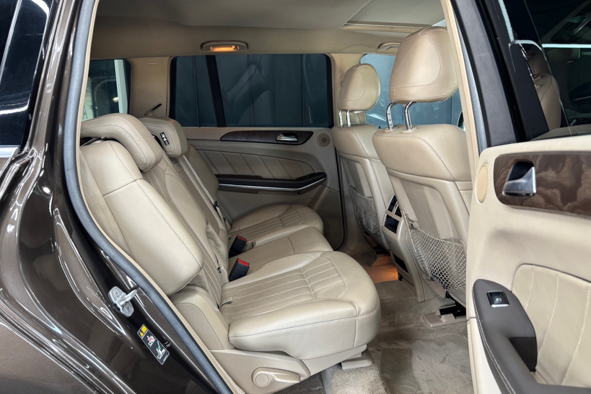 Ponuka vozidiel / Mercedes-Benz GL 350 CDI BlueTEC 4MATIC - video
