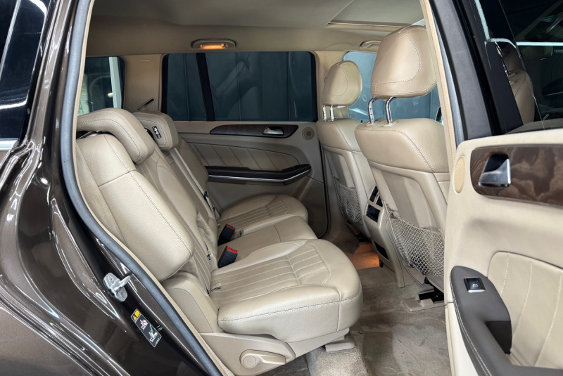  Ponuka vozidiel / Mercedes-Benz GL 350 CDI BlueTEC 4MATIC - video