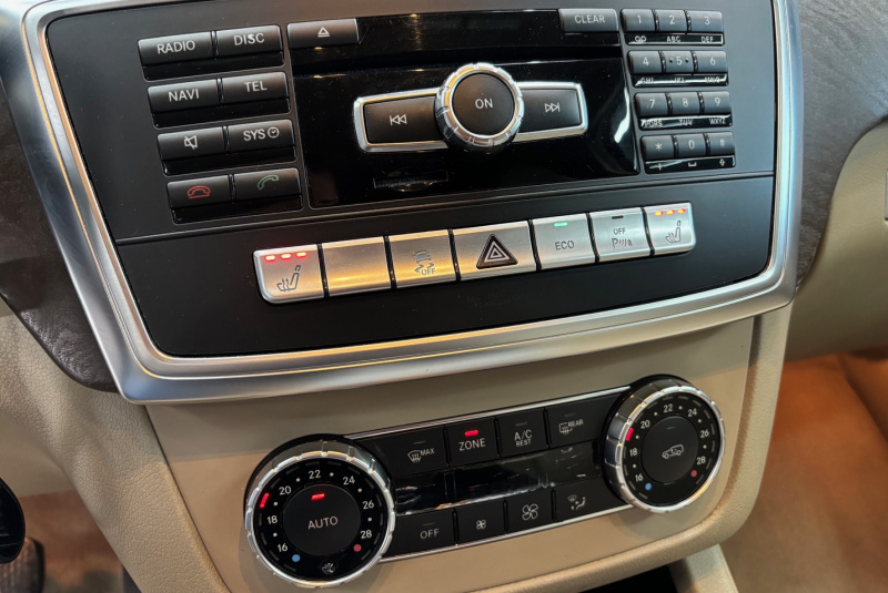  Ponuka vozidiel / Mercedes-Benz GL 350 CDI BlueTEC 4MATIC - video