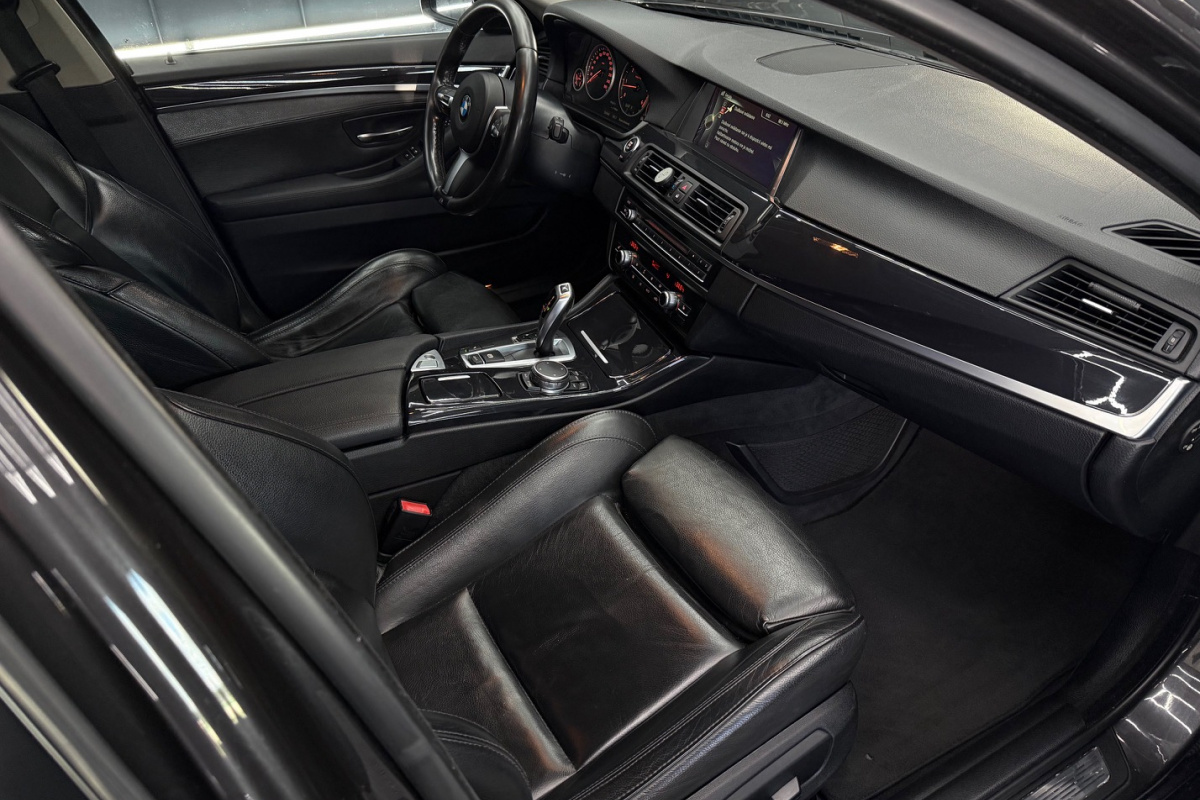 Ponuka vozidiel / BMW Rad 5 Touring 530d - video