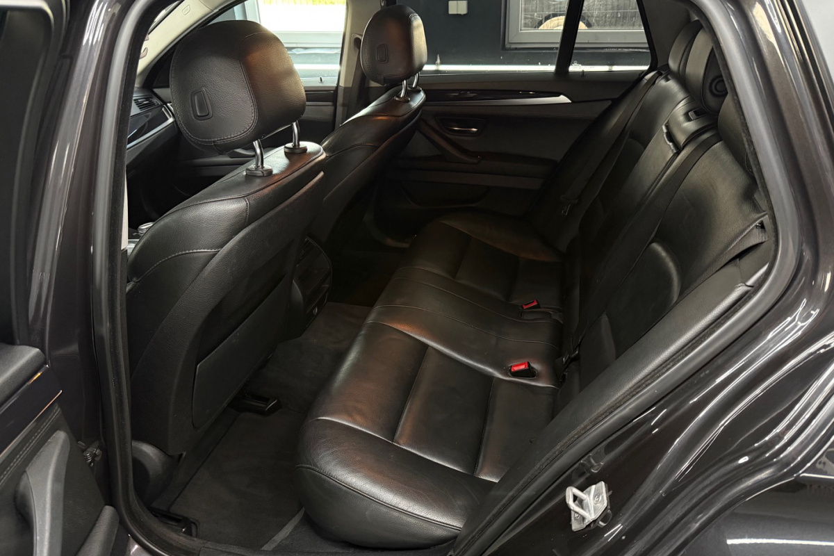 Ponuka vozidiel / BMW Rad 5 Touring 530d - video