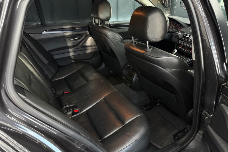  Ponuka vozidiel / BMW Rad 5 Touring 530d - video