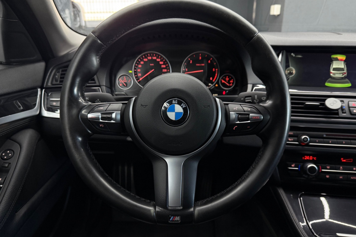 Ponuka vozidiel / BMW Rad 5 Touring 530d - video