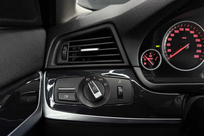  Ponuka vozidiel / BMW Rad 5 Touring 530d - video