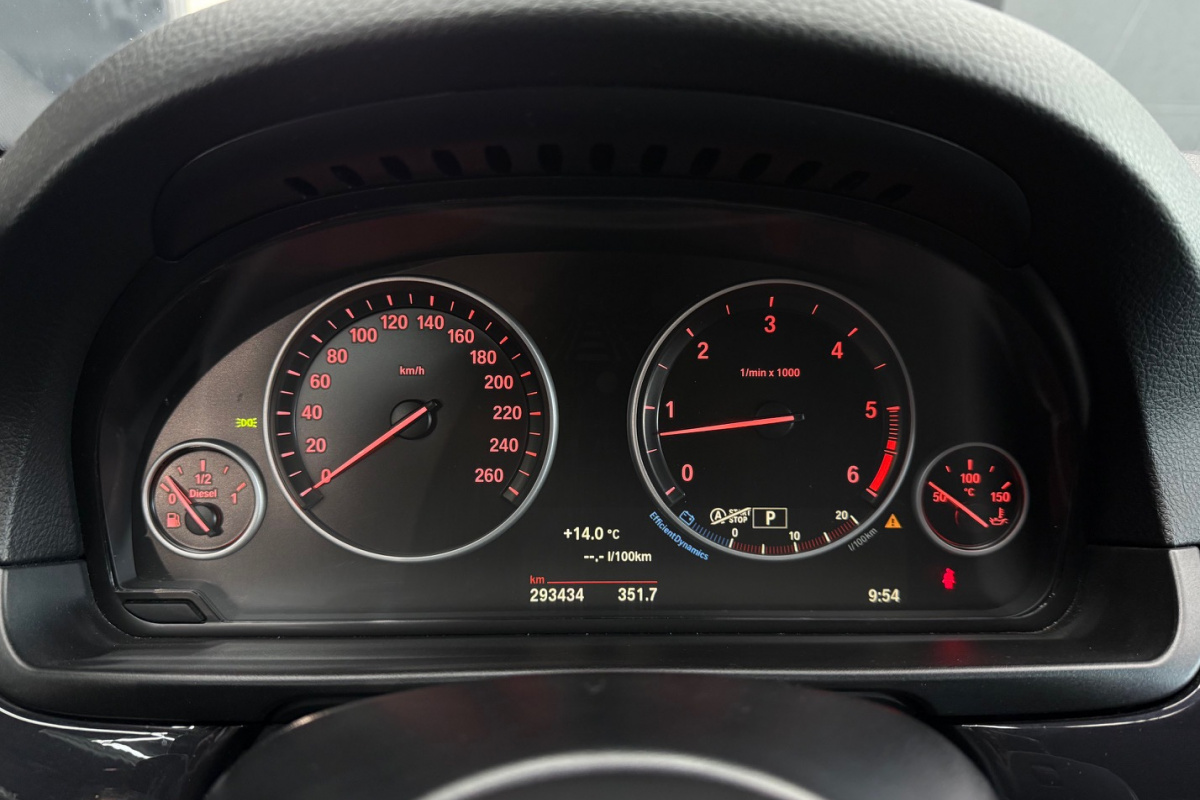 Ponuka vozidiel / BMW Rad 5 Touring 530d - video