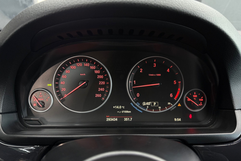  Ponuka vozidiel / BMW Rad 5 Touring 530d - video