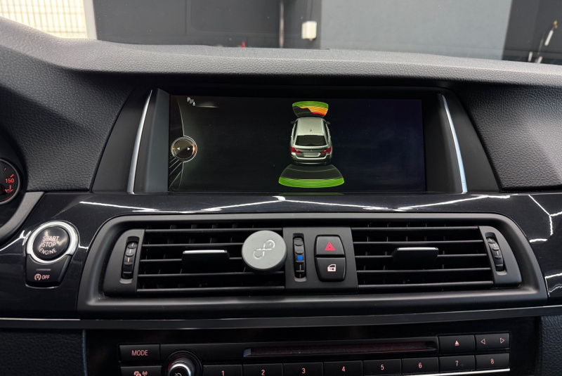  Ponuka vozidiel / BMW Rad 5 Touring 530d - video