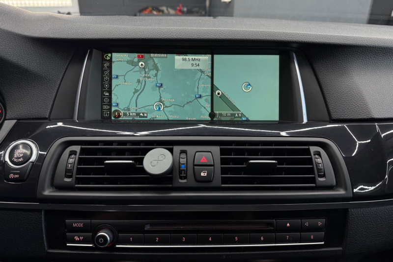  Ponuka vozidiel / BMW Rad 5 Touring 530d - video