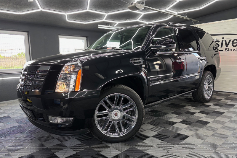  Ponuka vozidiel / Cadillac Escalade 6.2 V8 Platinum Edition A/T - video