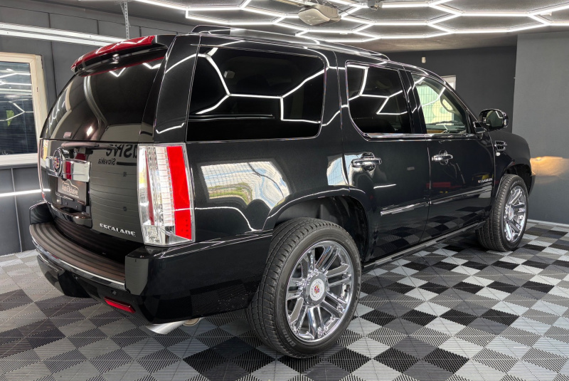  Ponuka vozidiel / Cadillac Escalade 6.2 V8 Platinum Edition A/T - video