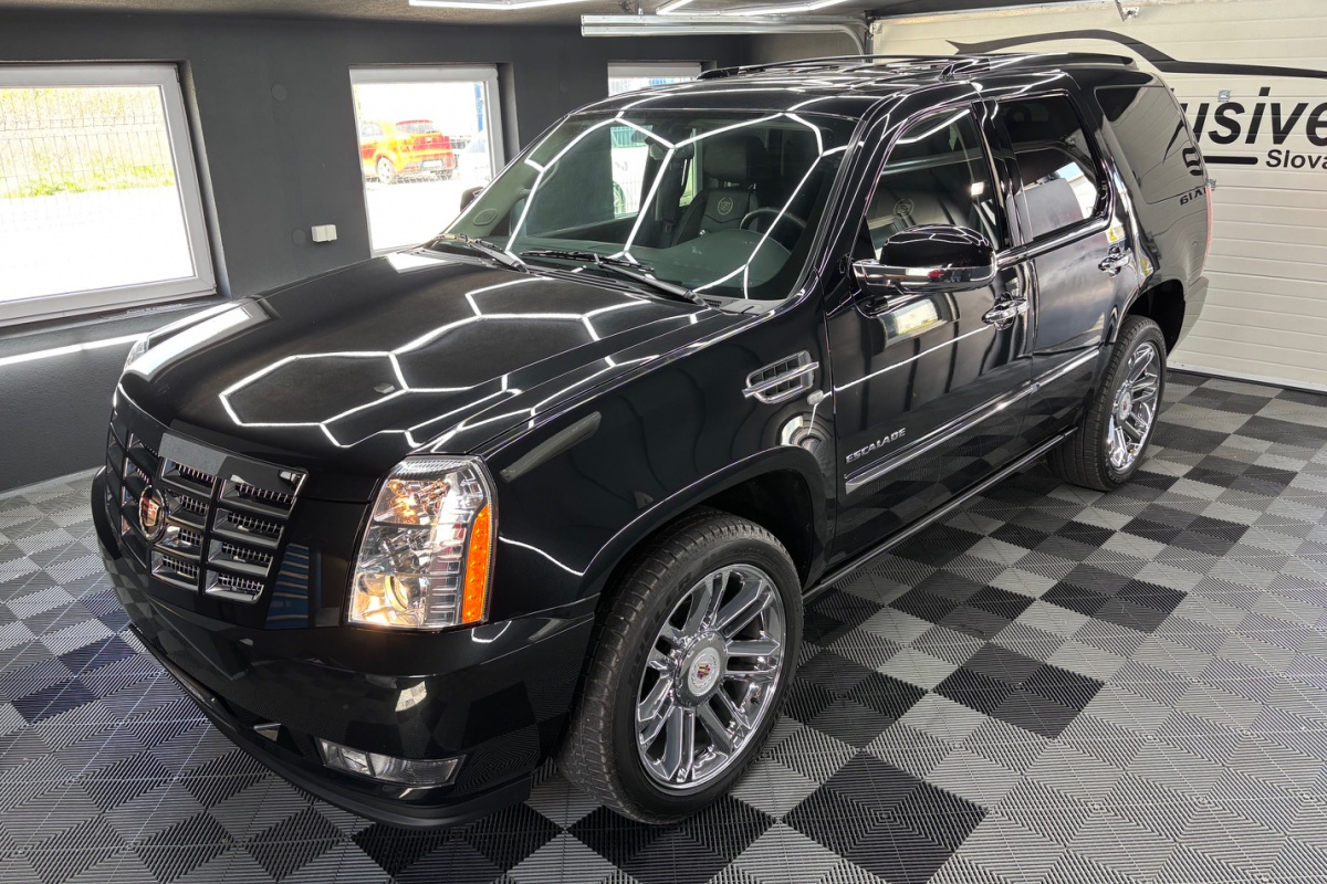 Ponuka vozidiel / Cadillac Escalade 6.2 V8 Platinum Edition A/T - video