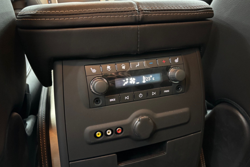  Ponuka vozidiel / Cadillac Escalade 6.2 V8 Platinum Edition A/T - video