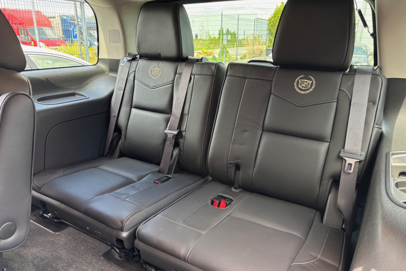  Ponuka vozidiel / Cadillac Escalade 6.2 V8 Platinum Edition A/T - video
