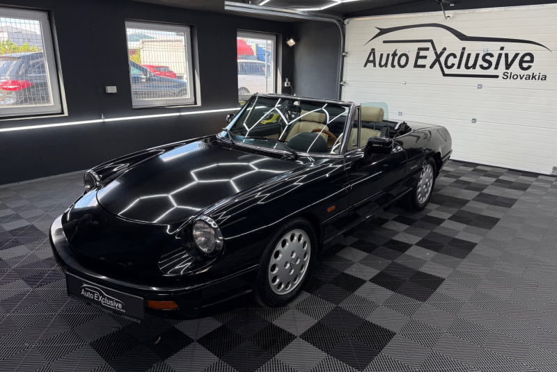  Ponuka vozidiel / Alfa Romeo Spider 2.0 - video