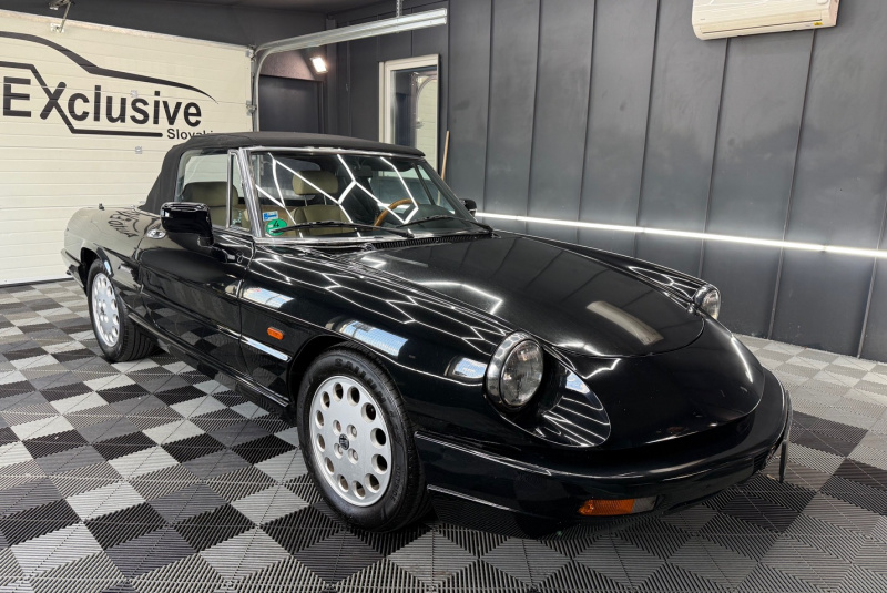  Ponuka vozidiel / Alfa Romeo Spider 2.0 - video