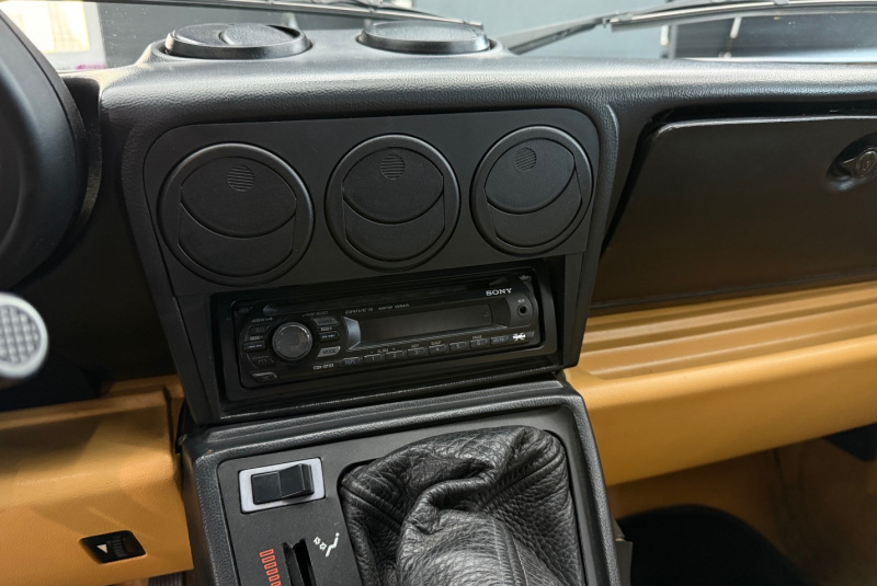  Ponuka vozidiel / Alfa Romeo Spider 2.0 - video