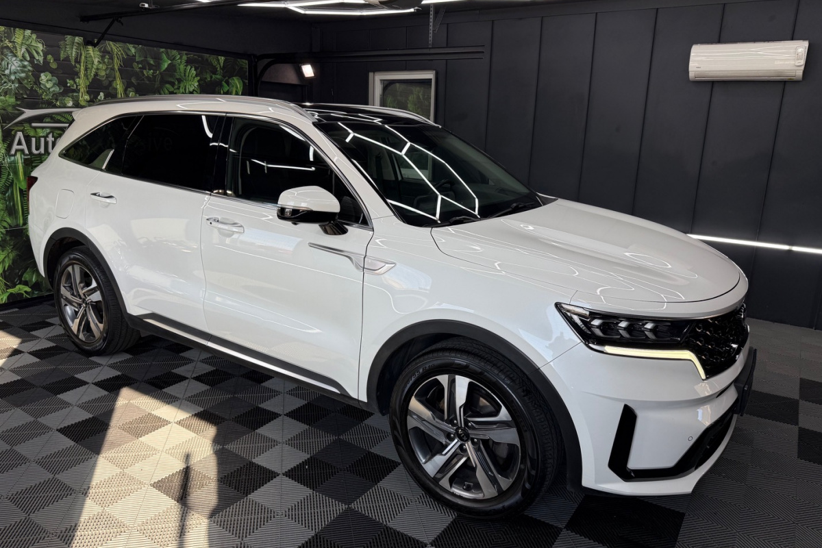 Ponuka vozidiel / Kia Sorento 1.6 T-GDI Plug-in Hybrid Platinum - video Ponuka vozidiel / Kia Sorento 1.6 T-GDI Plug-in Hybrid Platinum - video
