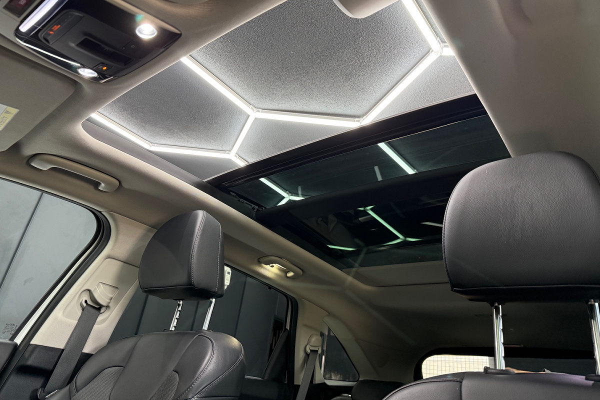 Ponuka vozidiel / Kia Sorento 1.6 T-GDI Plug-in Hybrid Platinum - video Ponuka vozidiel / Kia Sorento 1.6 T-GDI Plug-in Hybrid Platinum - video