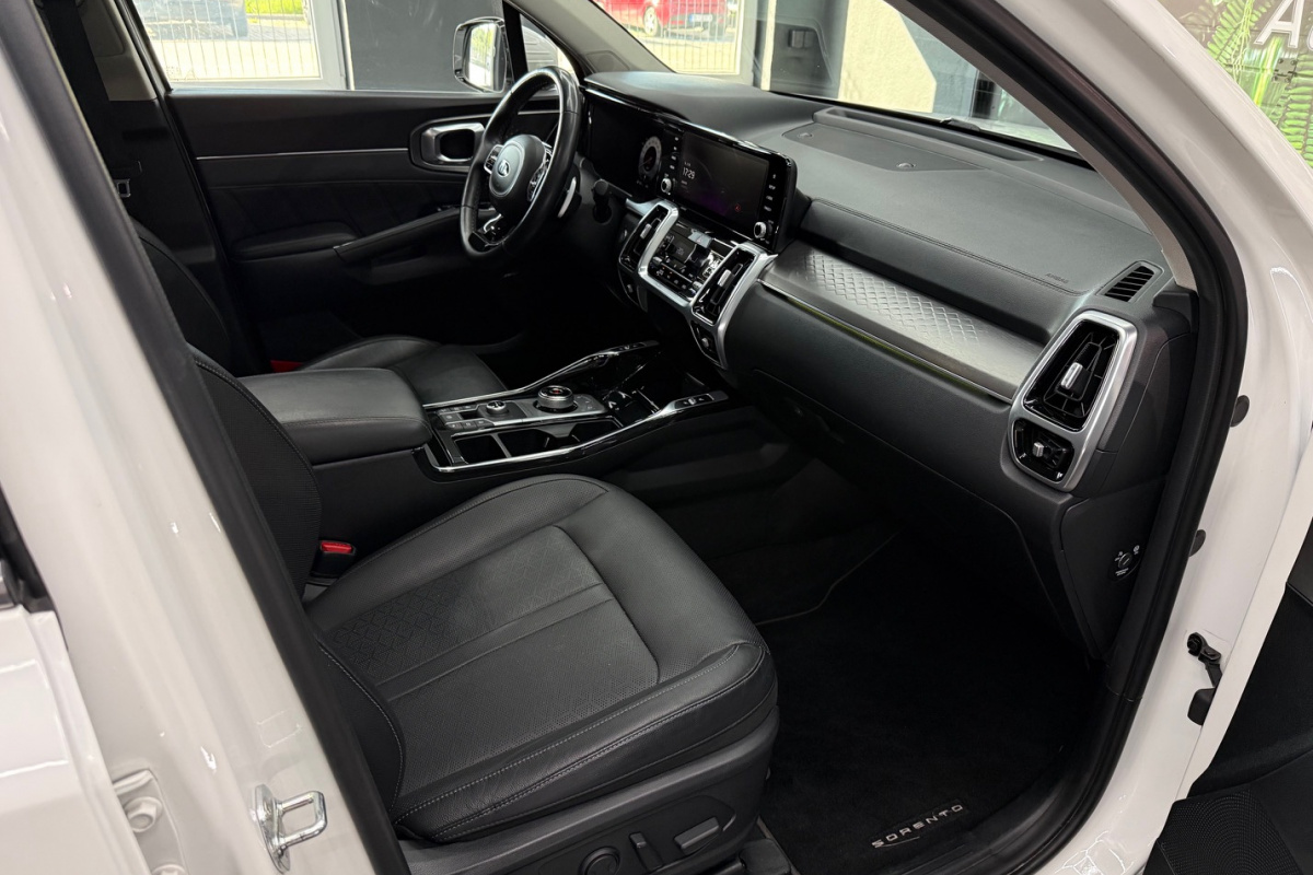 Ponuka vozidiel / Kia Sorento 1.6 T-GDI Plug-in Hybrid Platinum - video Ponuka vozidiel / Kia Sorento 1.6 T-GDI Plug-in Hybrid Platinum - video