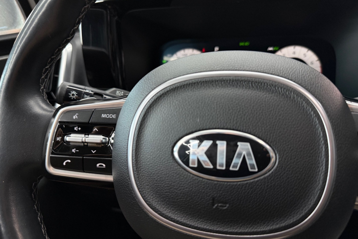 Ponuka vozidiel / Kia Sorento 1.6 T-GDI Plug-in Hybrid Platinum - video Ponuka vozidiel / Kia Sorento 1.6 T-GDI Plug-in Hybrid Platinum - video