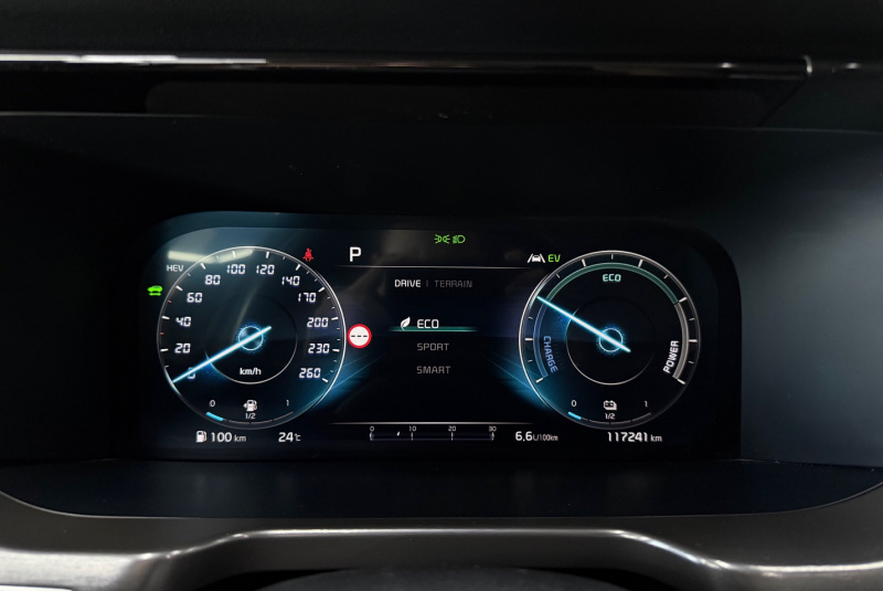  Ponuka vozidiel / Kia Sorento 1.6 T-GDI Plug-in Hybrid Platinum - video
