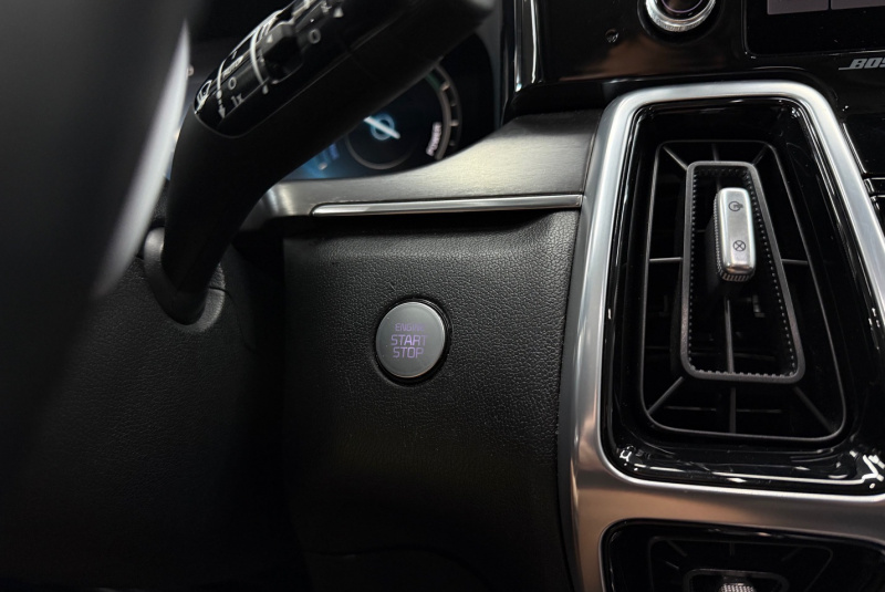  Ponuka vozidiel / Kia Sorento 1.6 T-GDI Plug-in Hybrid Platinum - video