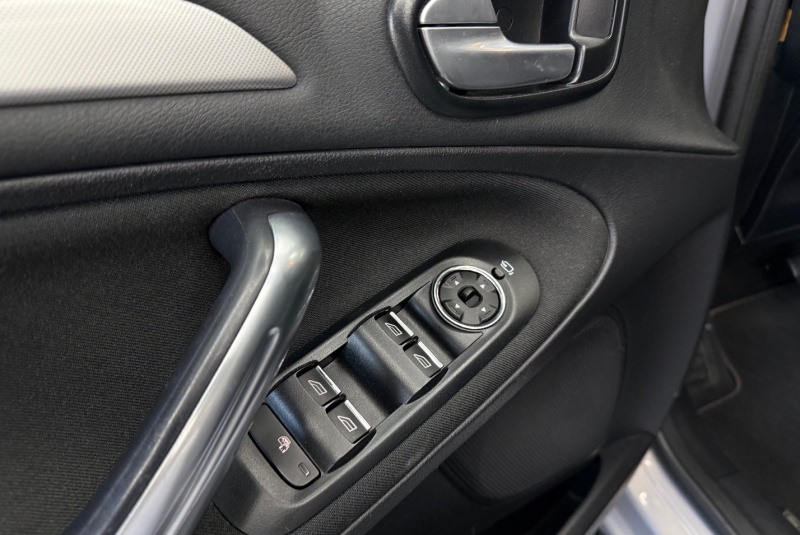 Ponuka vozidiel / Ford Galaxy 2.0 TDCi DPF PowerShift Trend - video Ponuka vozidiel / Ford Galaxy 2.0 TDCi DPF PowerShift Trend - video