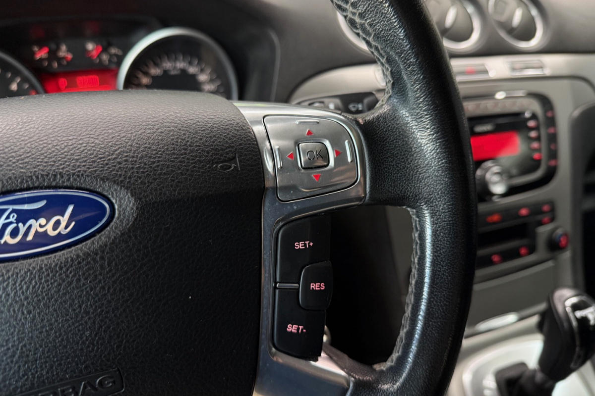 Ponuka vozidiel / Ford Galaxy 2.0 TDCi DPF PowerShift Trend - video