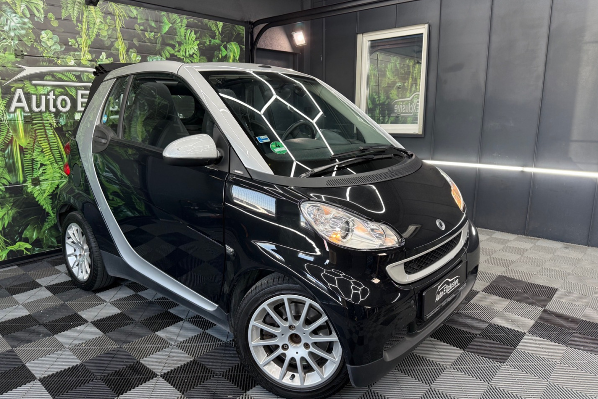 Ponuka vozidiel / Smart Fortwo cabrio passion 84k - video