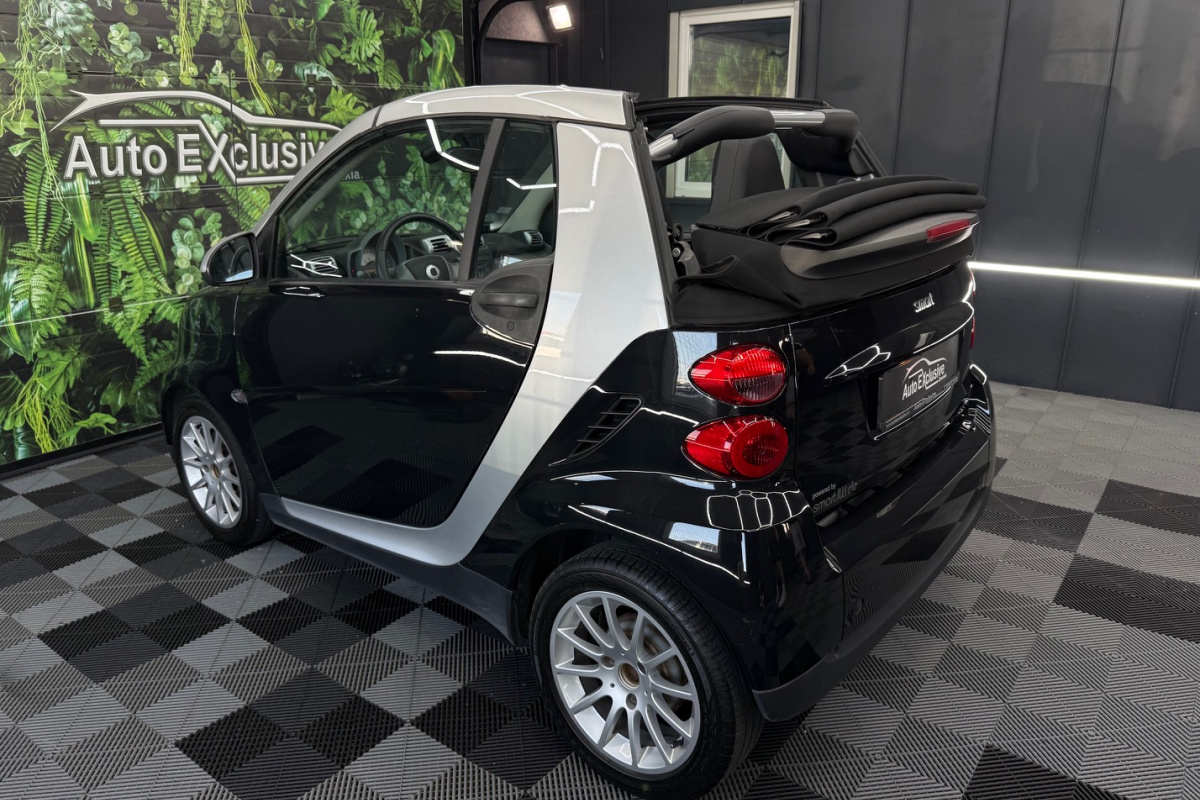 Ponuka vozidiel / Smart Fortwo cabrio passion 84k - video