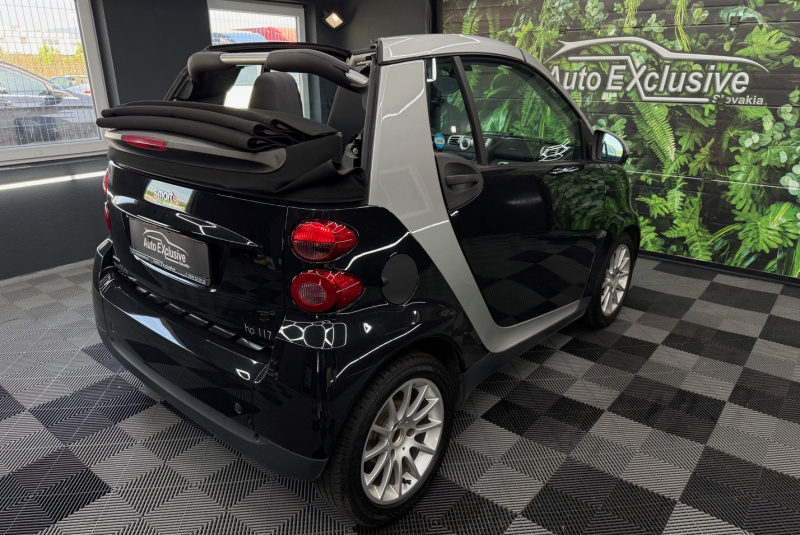  Ponuka vozidiel / Smart Fortwo cabrio passion 84k - video