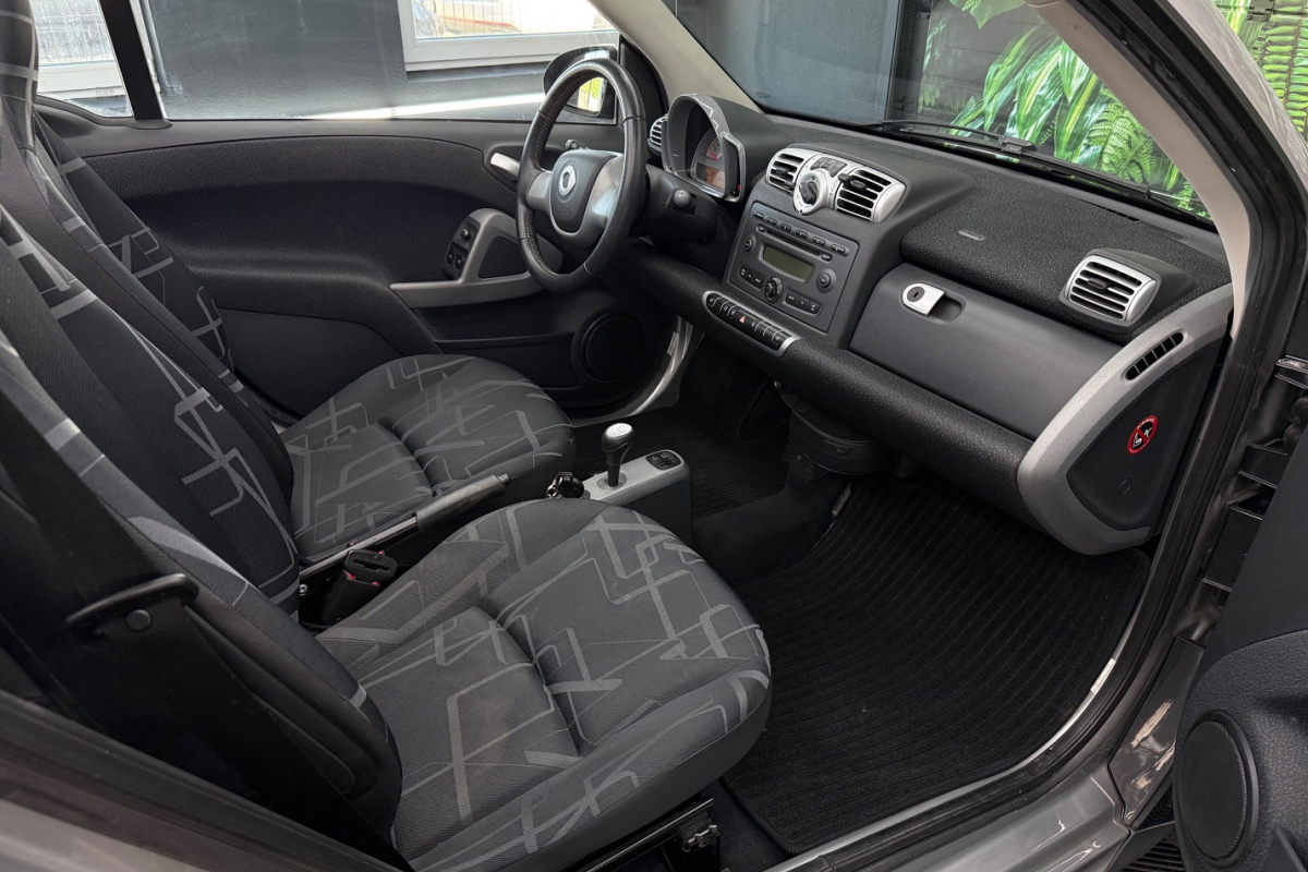 Ponuka vozidiel / Smart Fortwo cabrio passion 84k - video