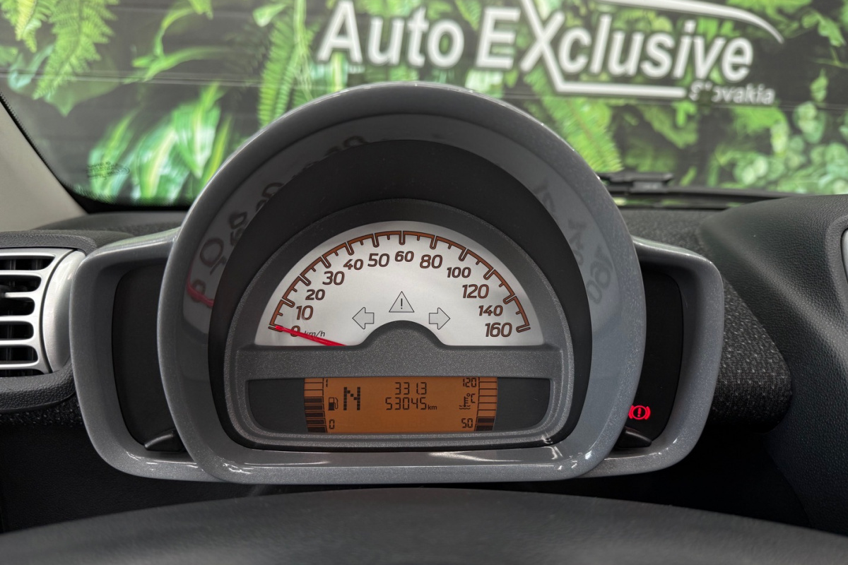 Ponuka vozidiel / Smart Fortwo cabrio passion 84k - video