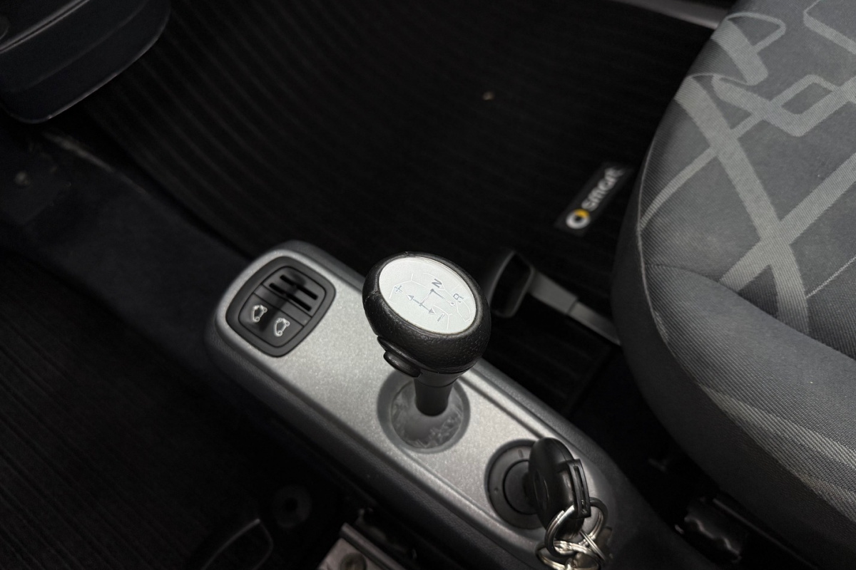 Ponuka vozidiel / Smart Fortwo cabrio passion 84k - video
