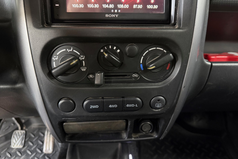  Ponuka vozidiel / Suzuki Jimny 1.3 JXL - video