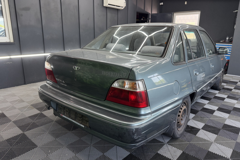 Ponuka vozidiel / Daewoo Nexia 1.5 Benzín - video Ponuka vozidiel / Daewoo Nexia 1.5 Benzín - video
