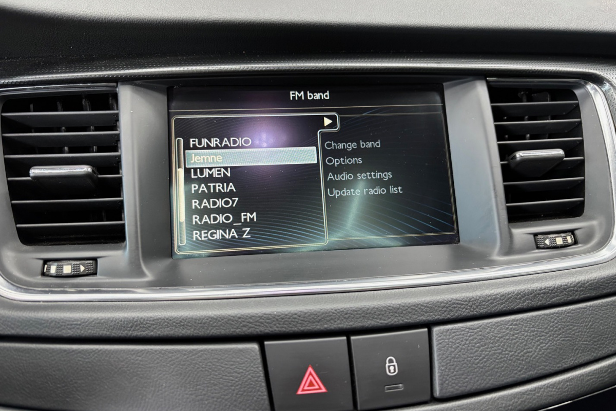 Ponuka vozidiel / Peugeot 508 SW 2.0 HDi FAP 163k BVM6 Allure - video