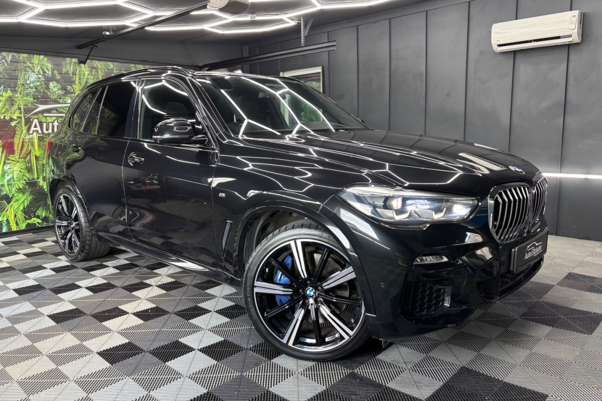 Ponuka vozidiel / BMW X5 xDrive30d M-PACKET - video