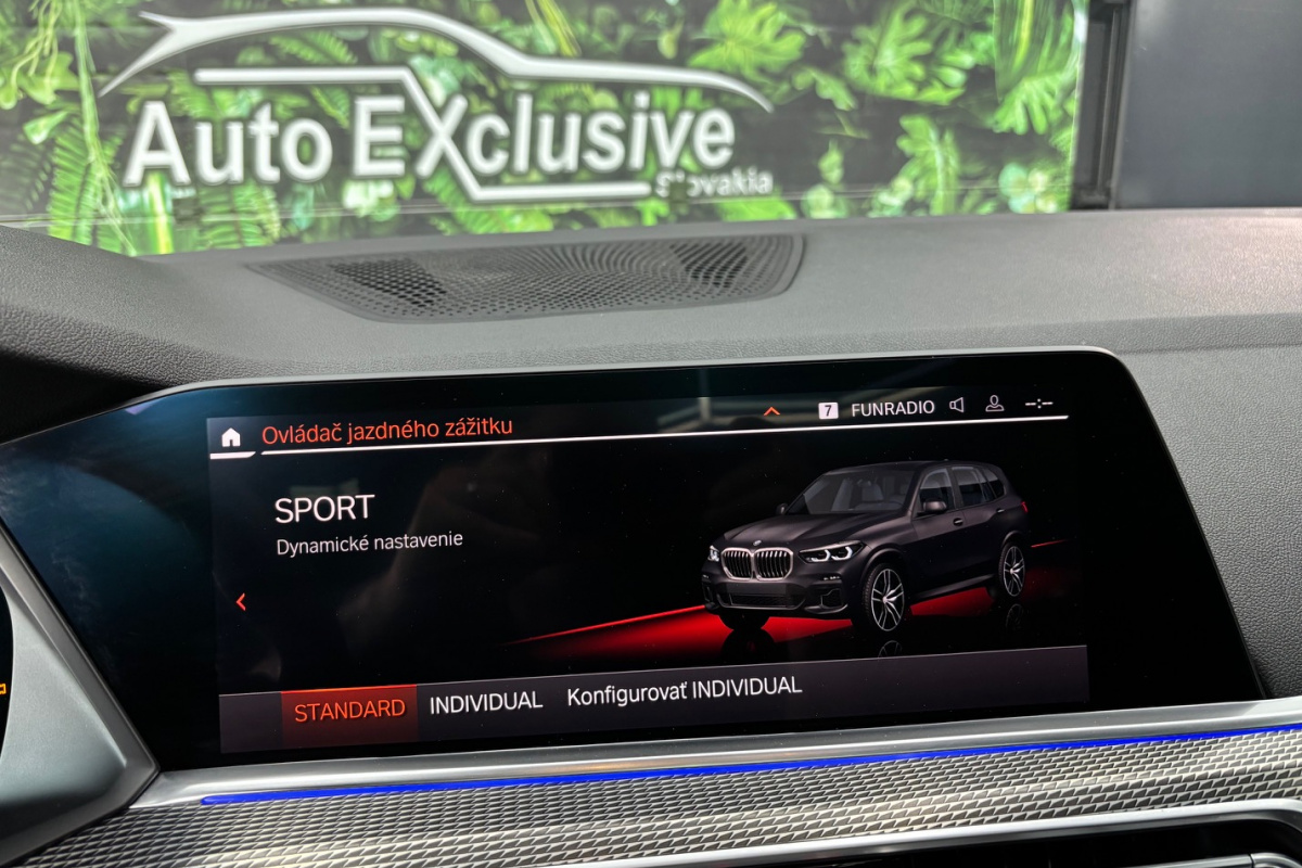 Ponuka vozidiel / BMW X5 xDrive30d M-PACKET - video