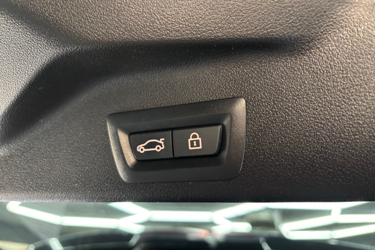 Ponuka vozidiel / BMW X5 xDrive30d M-PACKET - video Ponuka vozidiel / BMW X5 xDrive30d M-PACKET - video