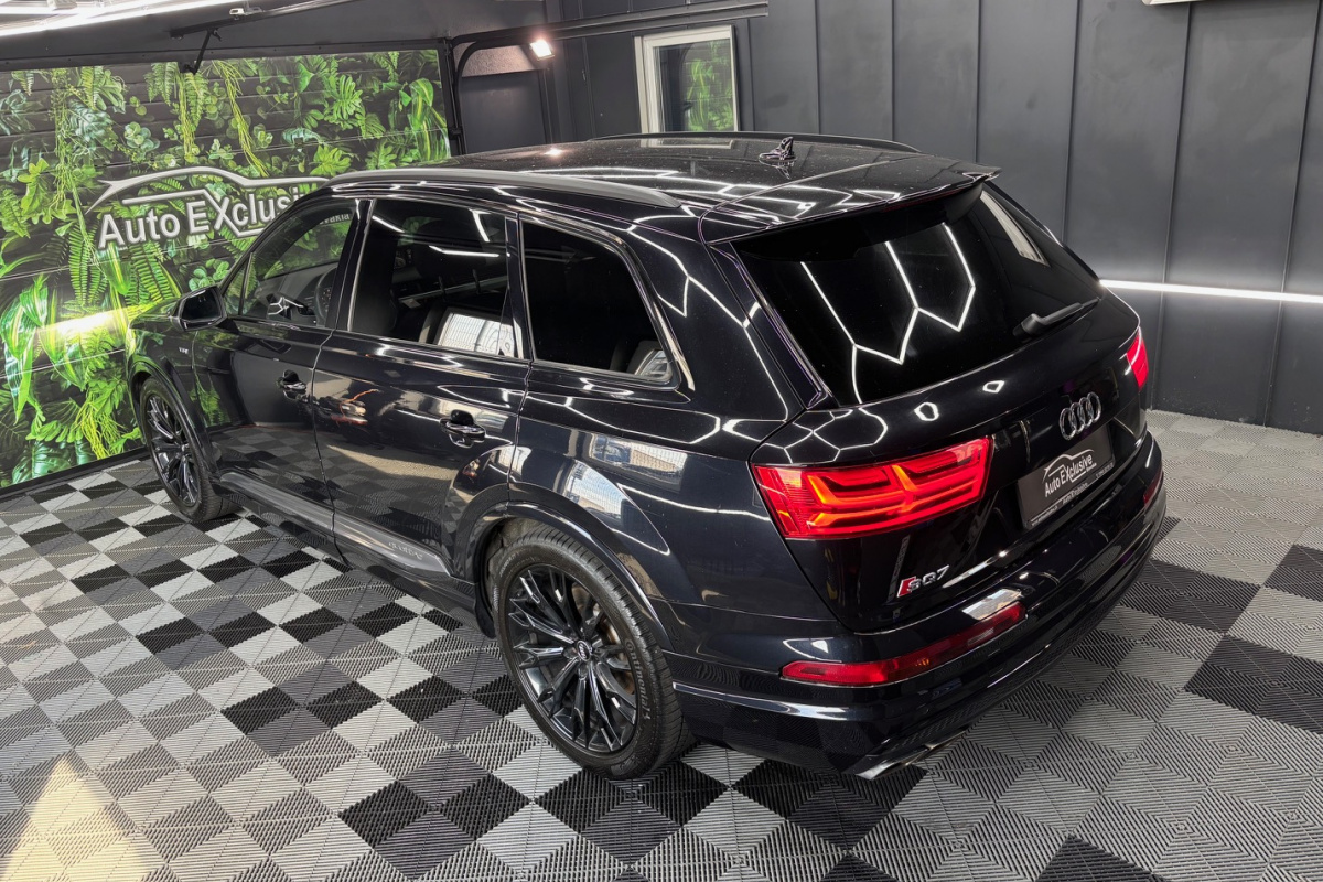 Ponuka vozidiel / Audi SQ7 4.0 TDI V8 QUATTRO - video