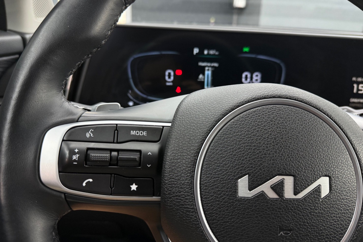 Ponuka vozidiel / Kia Sportage 1.6 CRDi mHEV Platinum A/T - video
