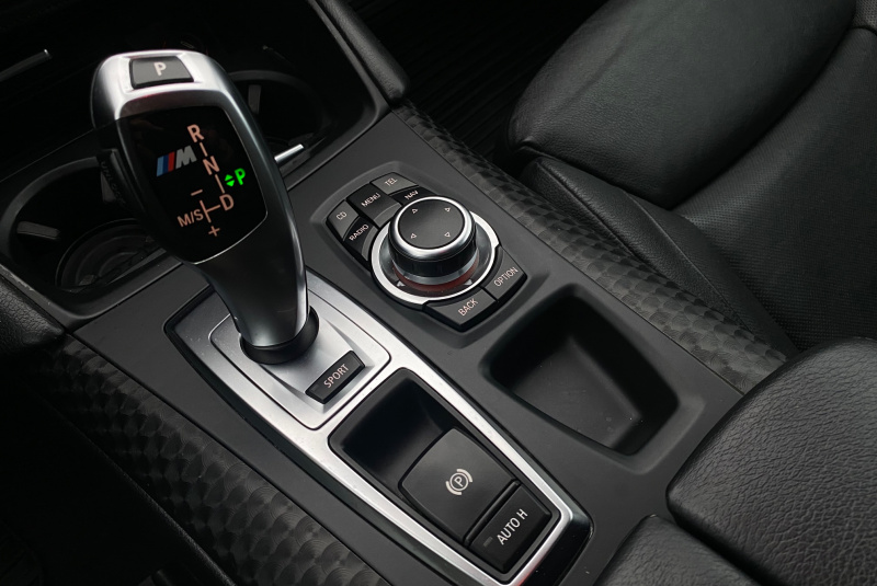 Ponuka vozidiel / BMW X6 M50d M-Performance xDrive - video Ponuka vozidiel / BMW X6 M50d M-Performance xDrive - video