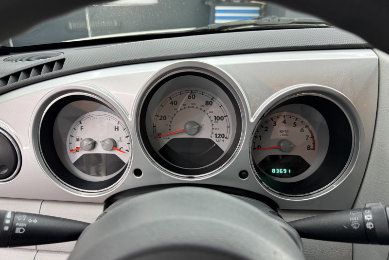  Ponuka vozidiel / Chrysler PT Cruiser 2.5 - video