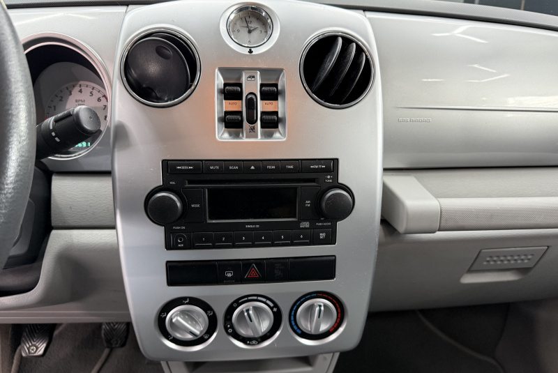  Ponuka vozidiel / Chrysler PT Cruiser 2.5 - video