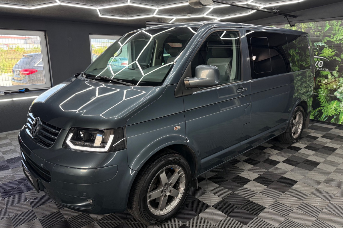Ponuka vozidiel / Volkswagen Multivan 2.5 TDi - video