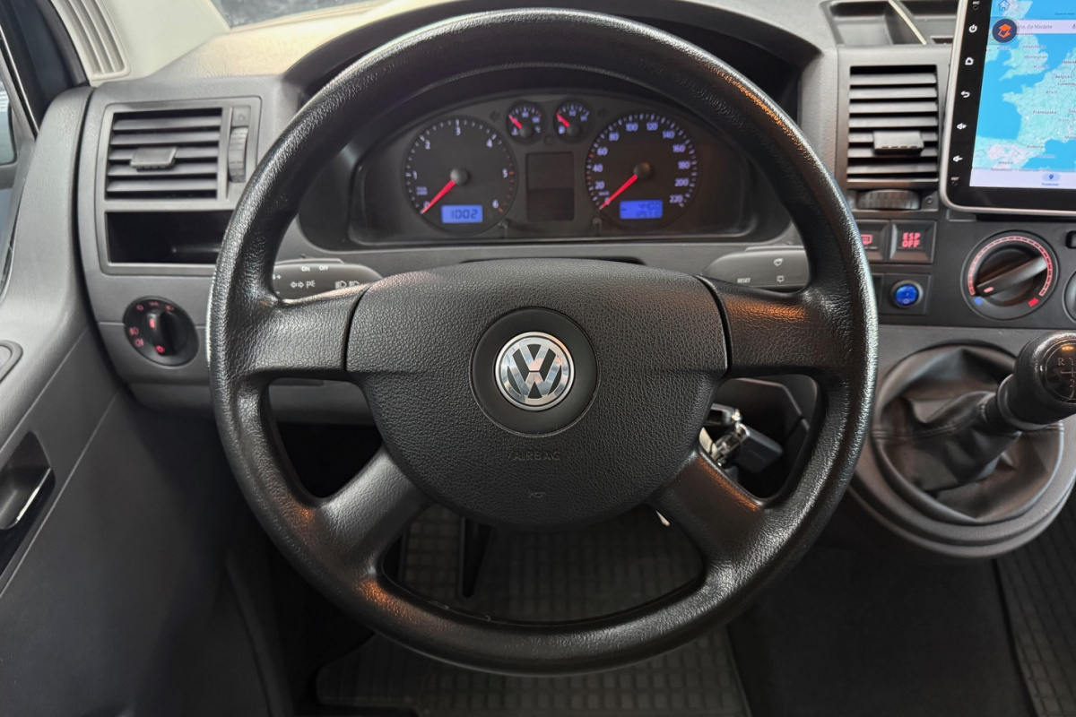 Ponuka vozidiel / Volkswagen Multivan 2.5 TDi - video