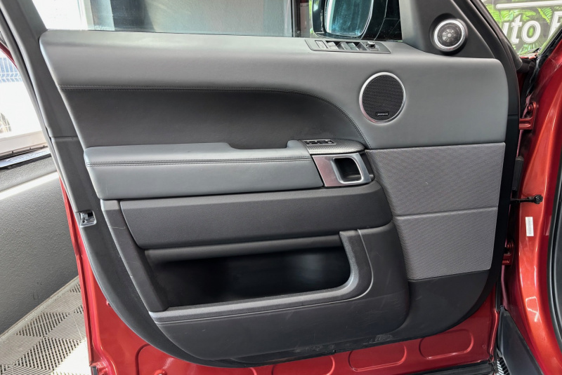  Ponuka vozidiel / Land Rover Range Rover Sport 3.0 SDV6 AUTOBIOGRAPHY DYNAMIC 7-MIESTNE - video