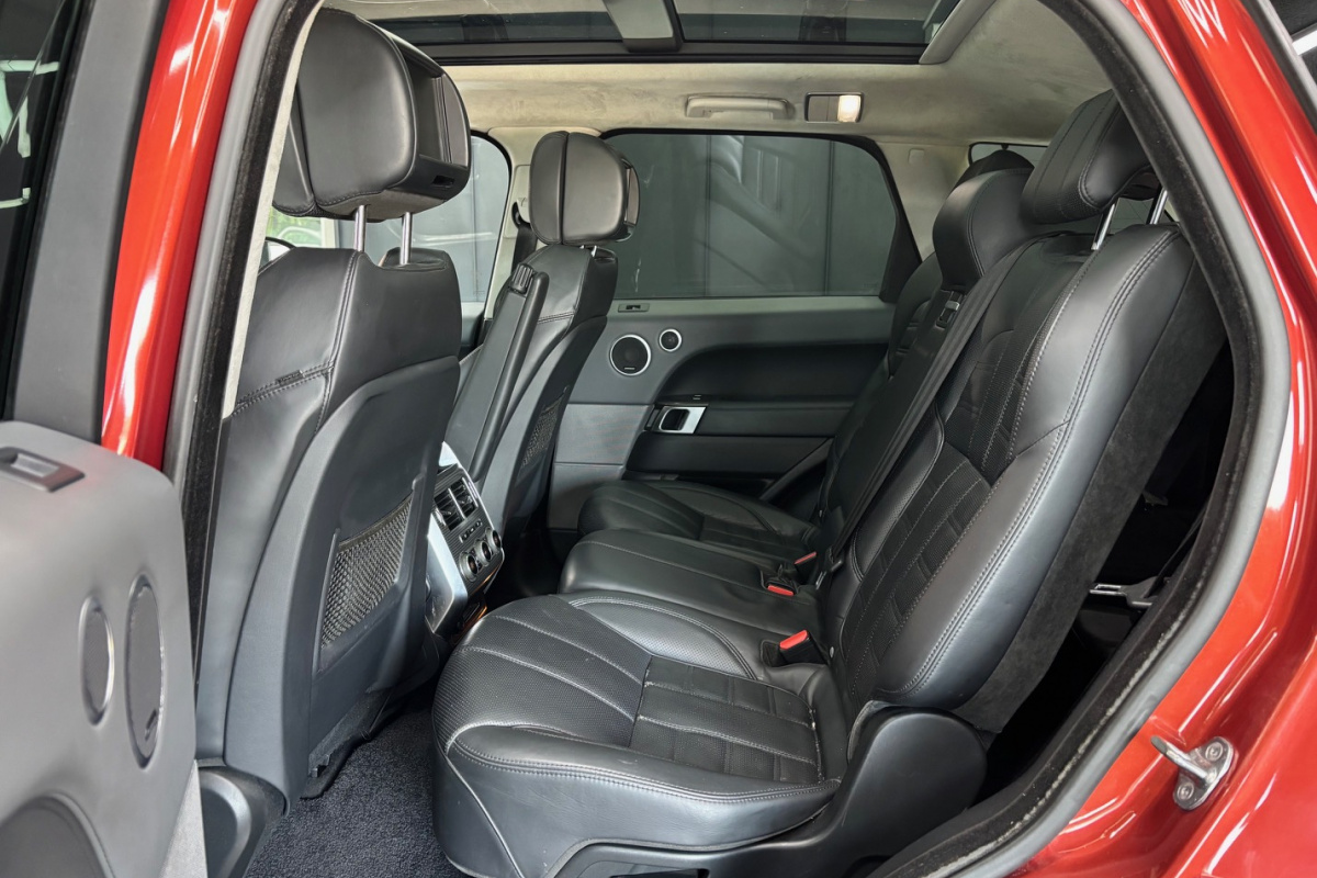 Ponuka vozidiel / Land Rover Range Rover Sport 3.0 SDV6 AUTOBIOGRAPHY DYNAMIC 7-MIESTNE - video
