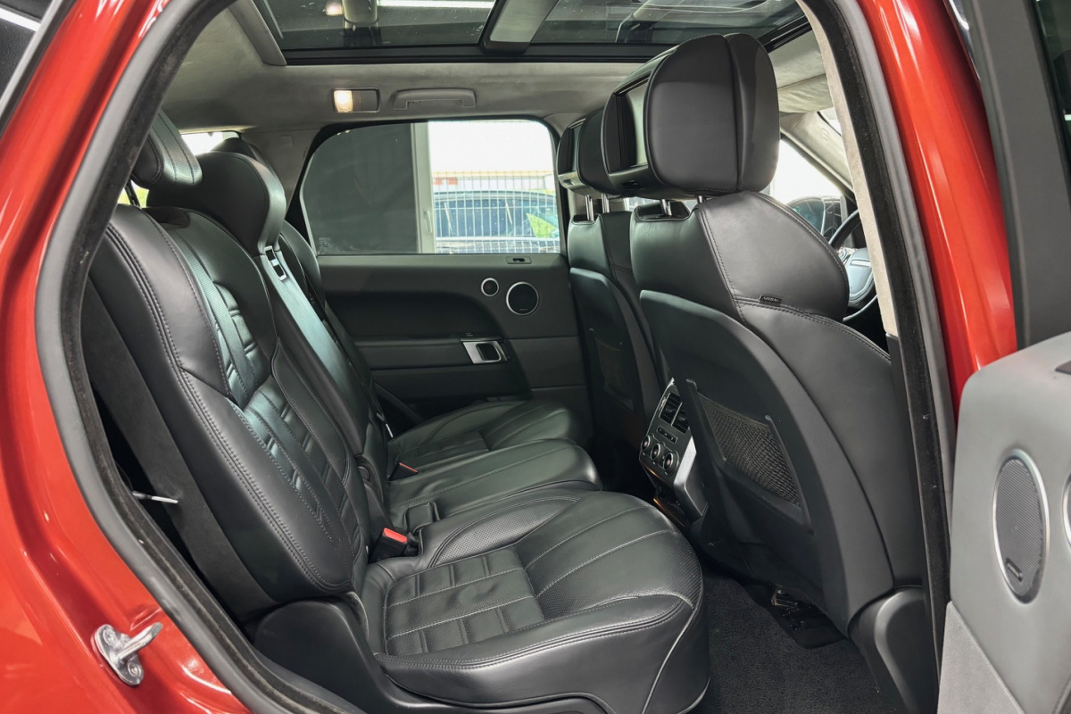 Ponuka vozidiel / Land Rover Range Rover Sport 3.0 SDV6 AUTOBIOGRAPHY DYNAMIC 7-MIESTNE - video